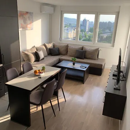 Apartman Jasmin - Blizu Panonskih jezera i centra grada *